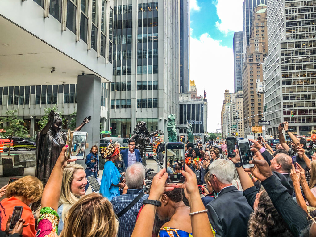 PINK : DÉCOUVREZ SA NOUVELLE STATUE ! – Statues For Equality